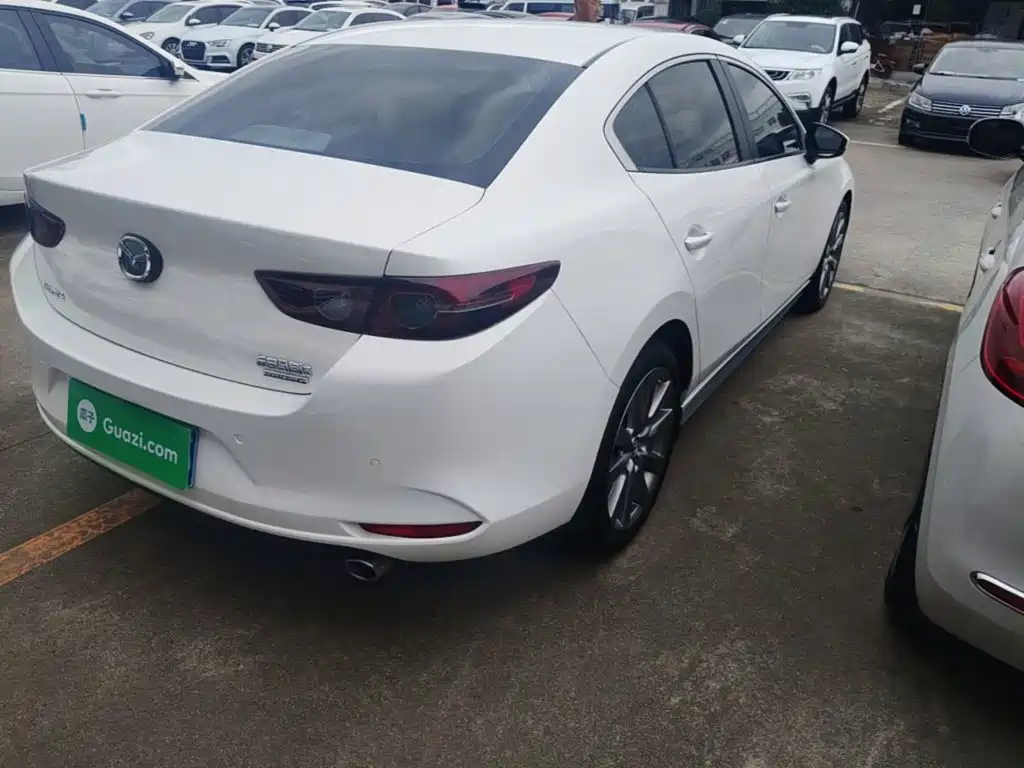 Mazda 3 Axela — миниатюра 8