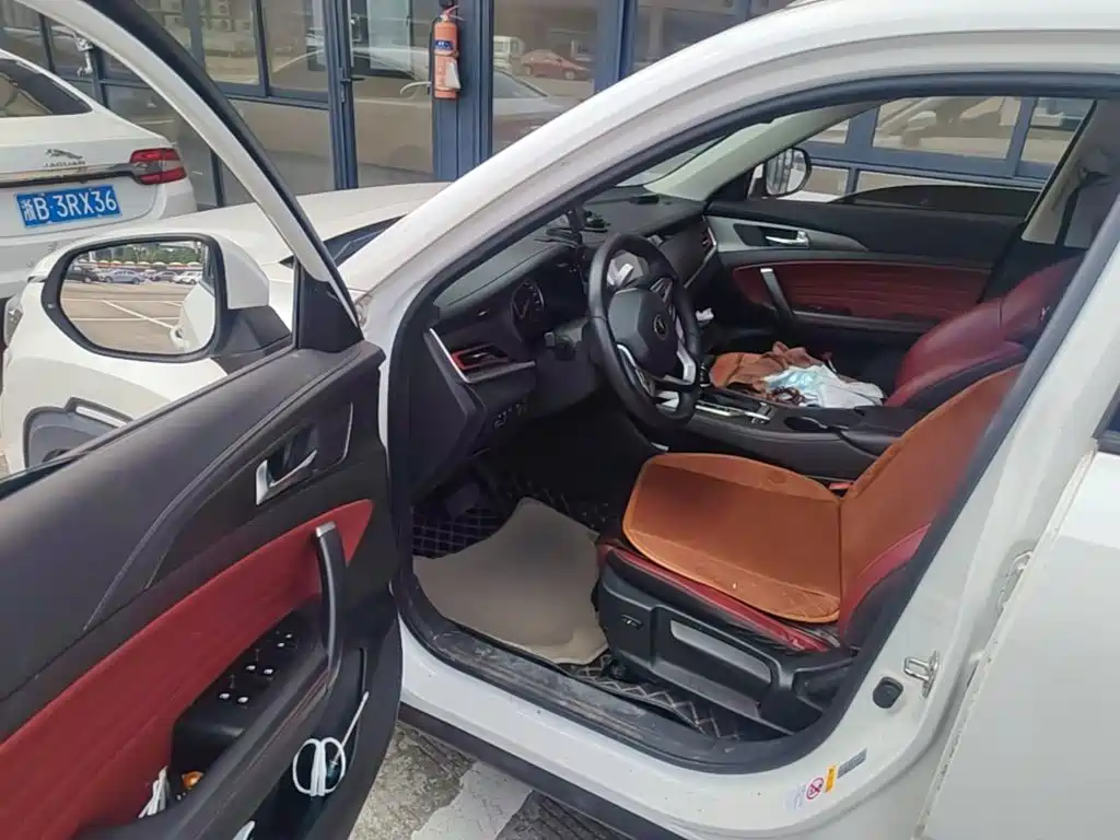 Changan CS35PLUS — миниатюра 14