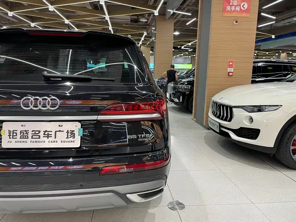 Audi Q7 — миниатюра 10