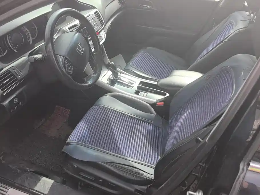Honda Accord — миниатюра 9