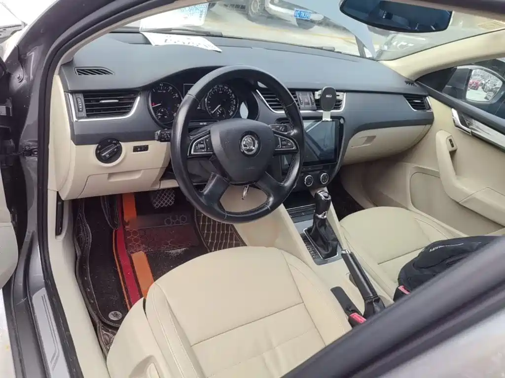 Skoda Octavia — миниатюра 10
