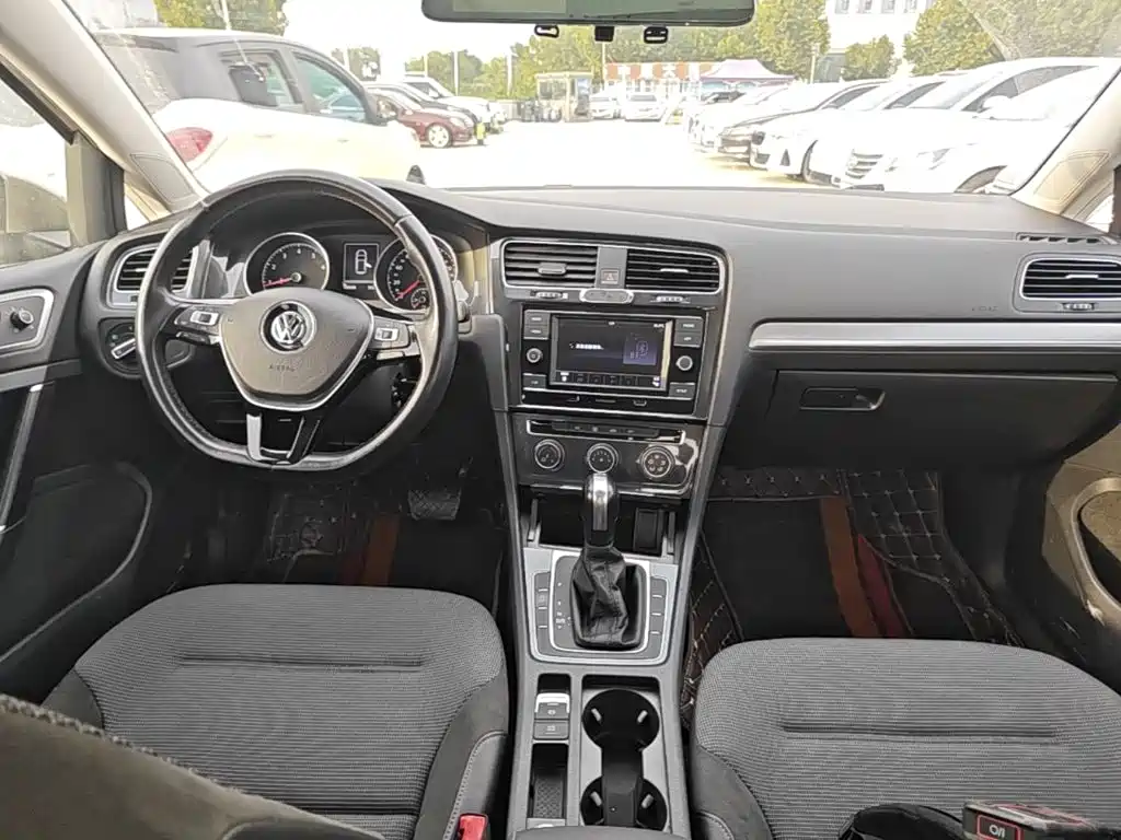 Volkswagen Golf — миниатюра 10