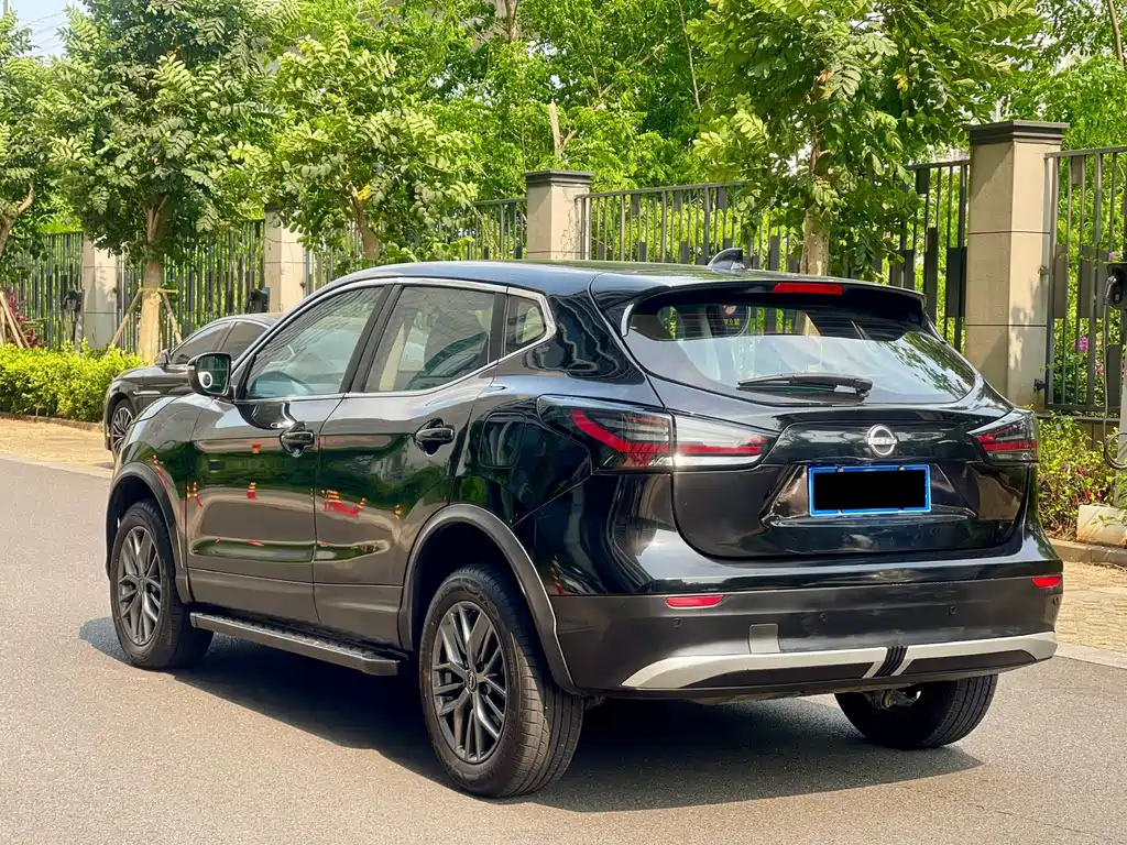 Nissan Qashqai - фото 7