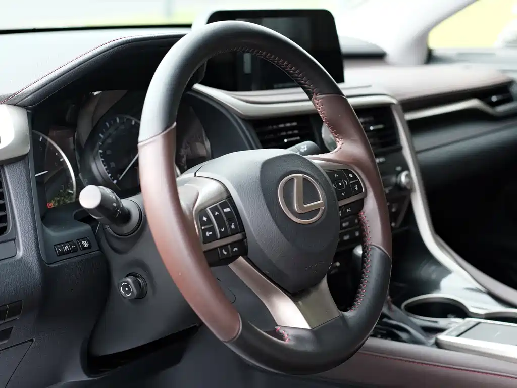 Lexus RX — миниатюра 12