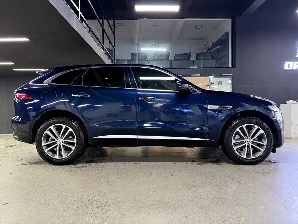 Jaguar F-PACE — миниатюра 10