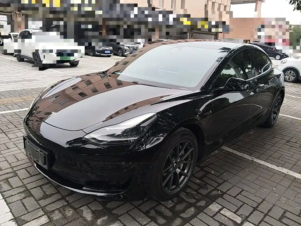 Tesla Model 3 — миниатюра 2