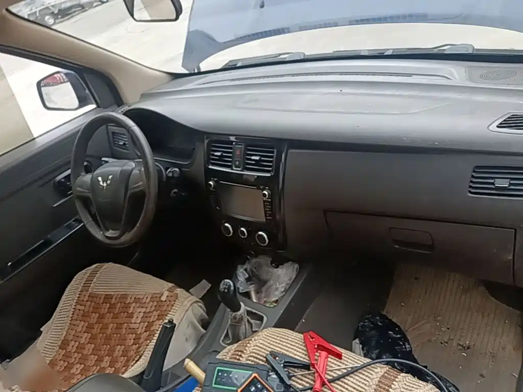 Wuling Rongguang V — миниатюра 10