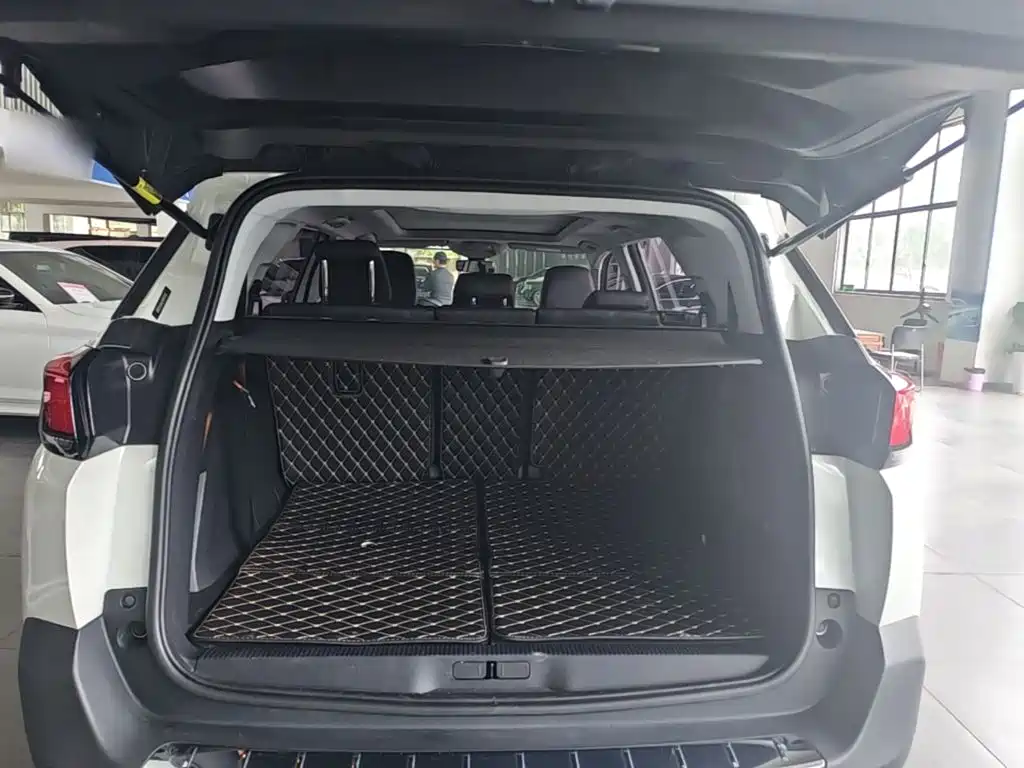 Peugeot 5008 — миниатюра 19