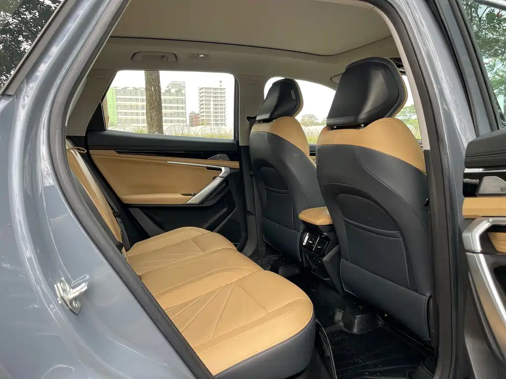 GEELY AUTOMOBILE BOYUE L