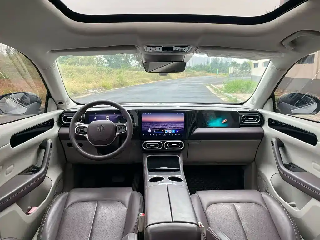 Leapmotor Leapmotor C11 — миниатюра 4