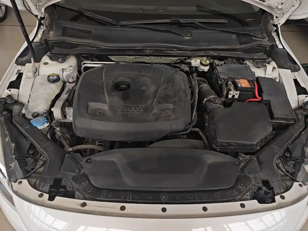 Volvo V40 — миниатюра 20