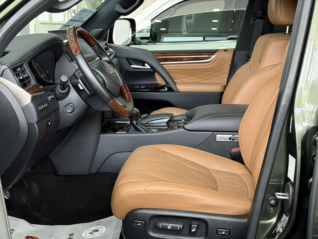 Lexus LX 2021 570 S
