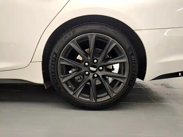 Cadillac CT5 — миниатюра 16