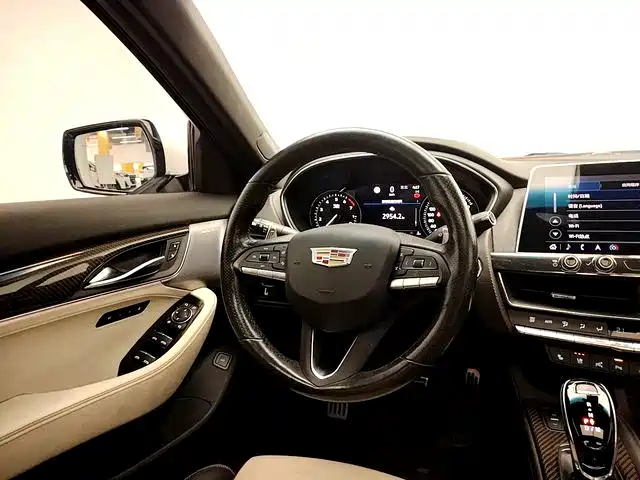 Cadillac CT5 — миниатюра 11
