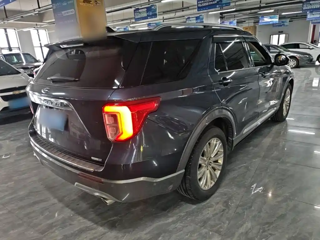 Ford Explorer — миниатюра 7