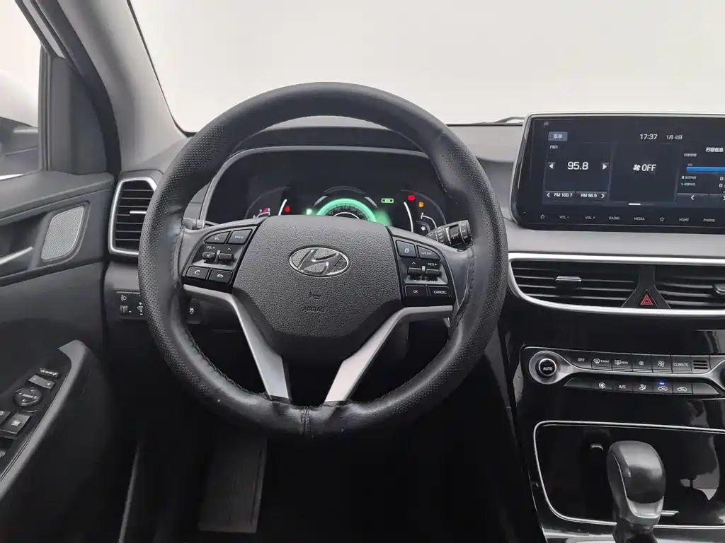 Hyundai Tucson — миниатюра 11