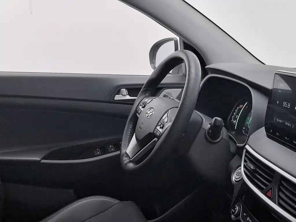 Hyundai Tucson — миниатюра 22