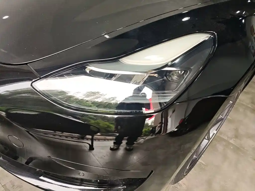 Tesla Model 3 — миниатюра 24