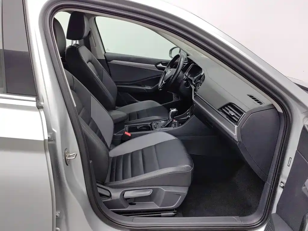 Volkswagen Sagitar — миниатюра 23