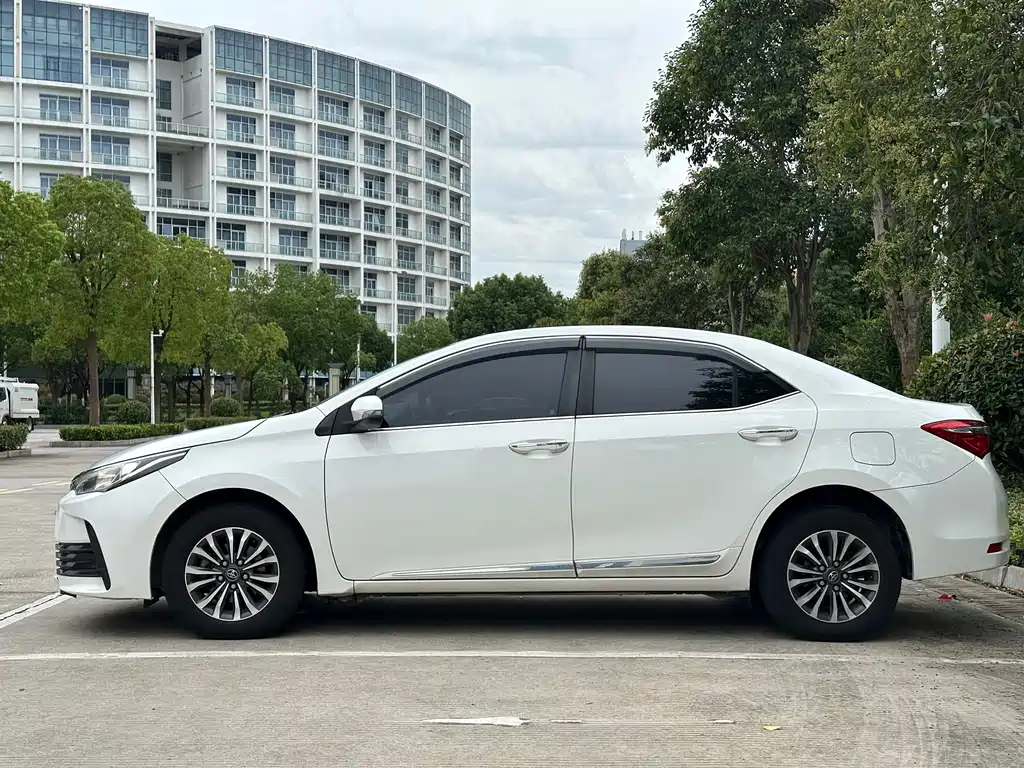 Toyota Corolla — миниатюра 3