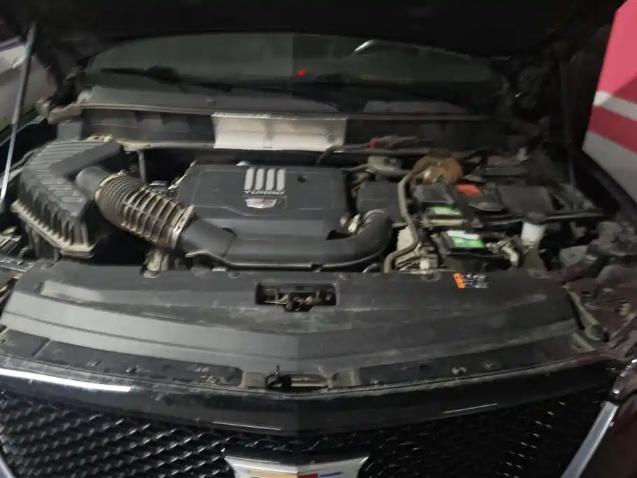 Cadillac XT6 2021 2.0T мест Luxury