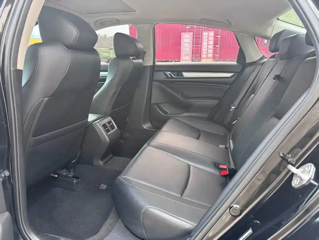 Honda Accord — миниатюра 6