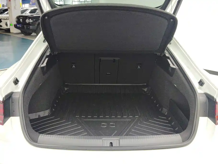Volkswagen CC — миниатюра 4
