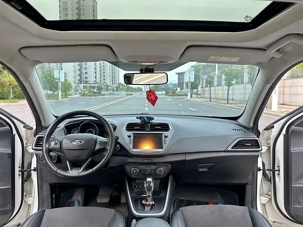Ford Escort — миниатюра 9
