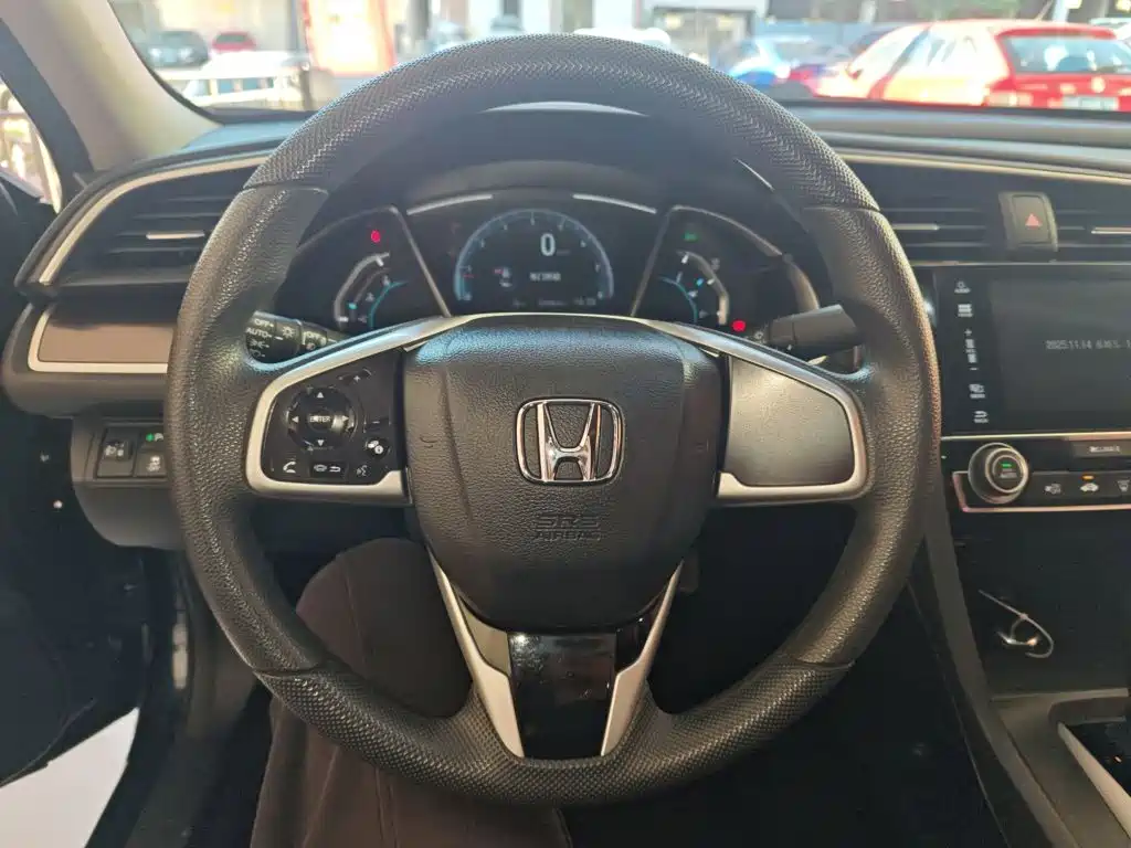 Honda Civic — миниатюра 11