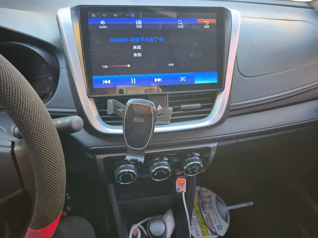 Toyota Yaris L — миниатюра 6