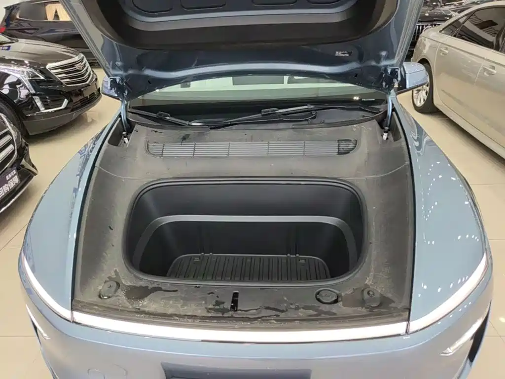 Tesla Model Y L — миниатюра 20