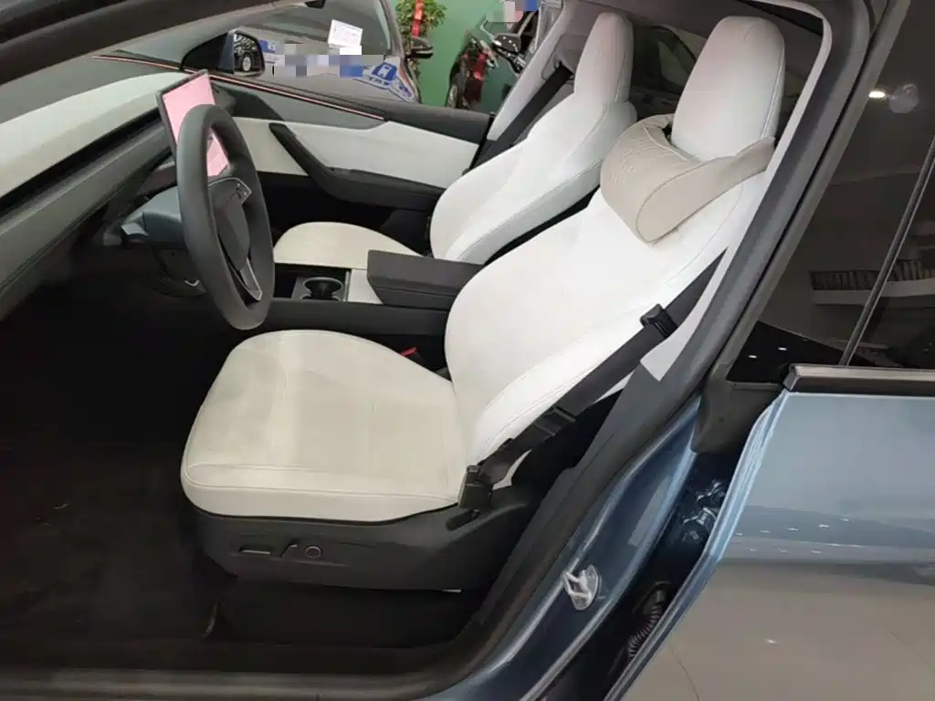 Tesla Model Y L — миниатюра 15
