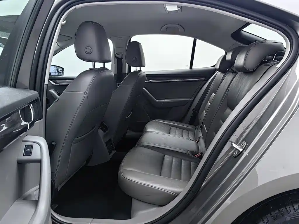 Skoda Octavia — миниатюра 15
