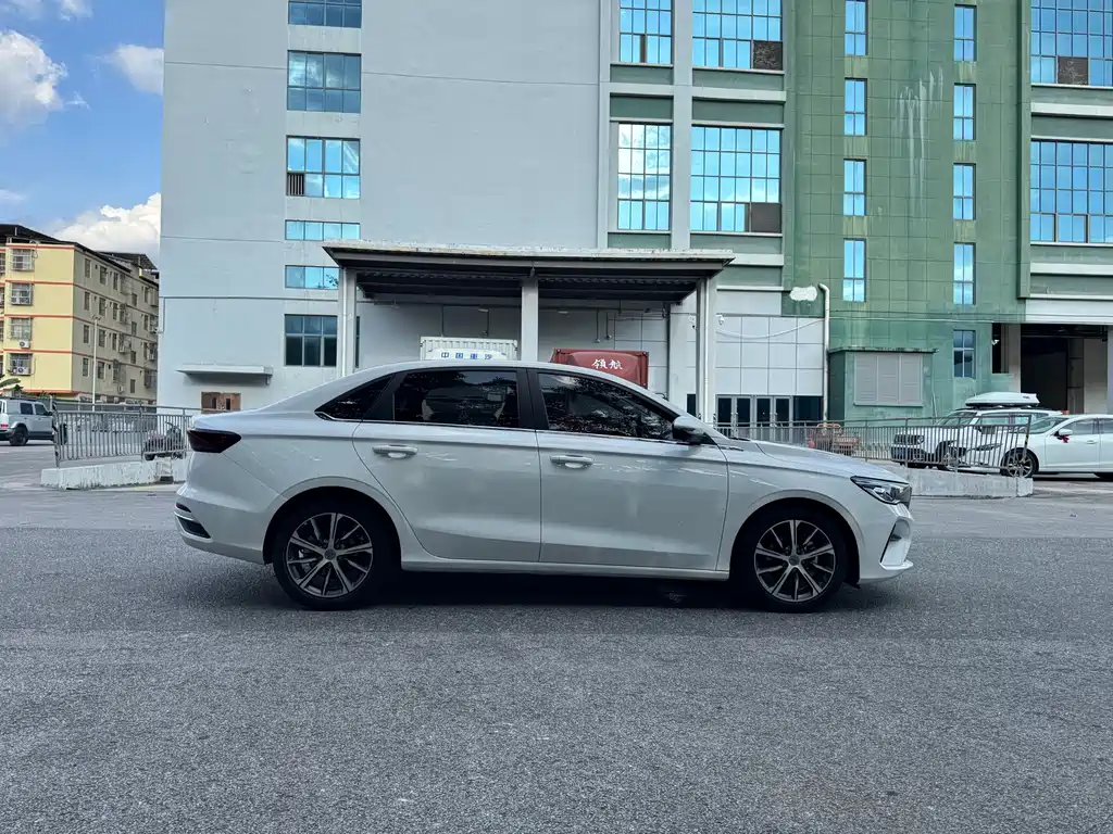 Geely Emgrand — миниатюра 28