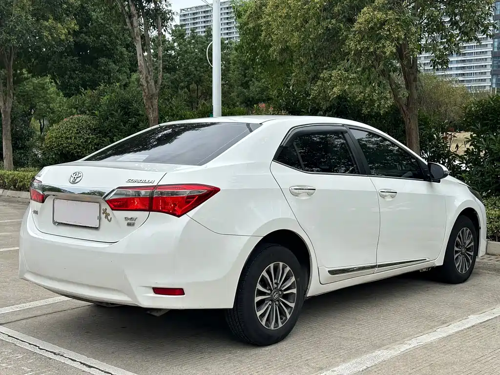 Toyota Corolla — миниатюра 4