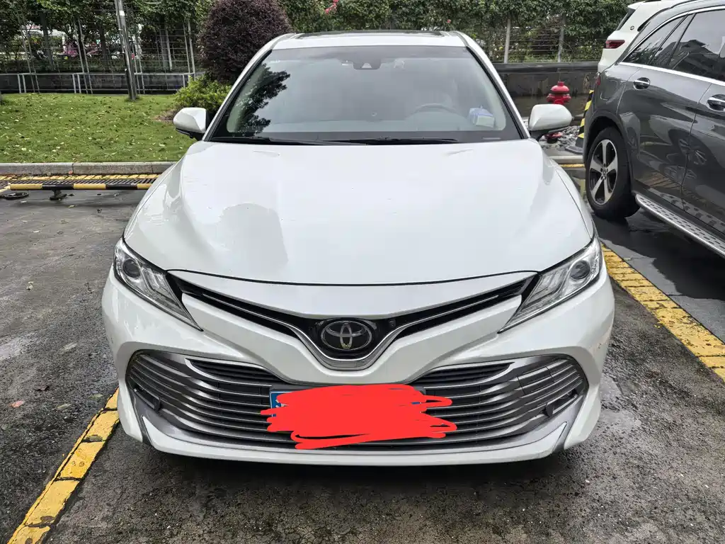 Toyota Camry 2019 2.0G Luxury V