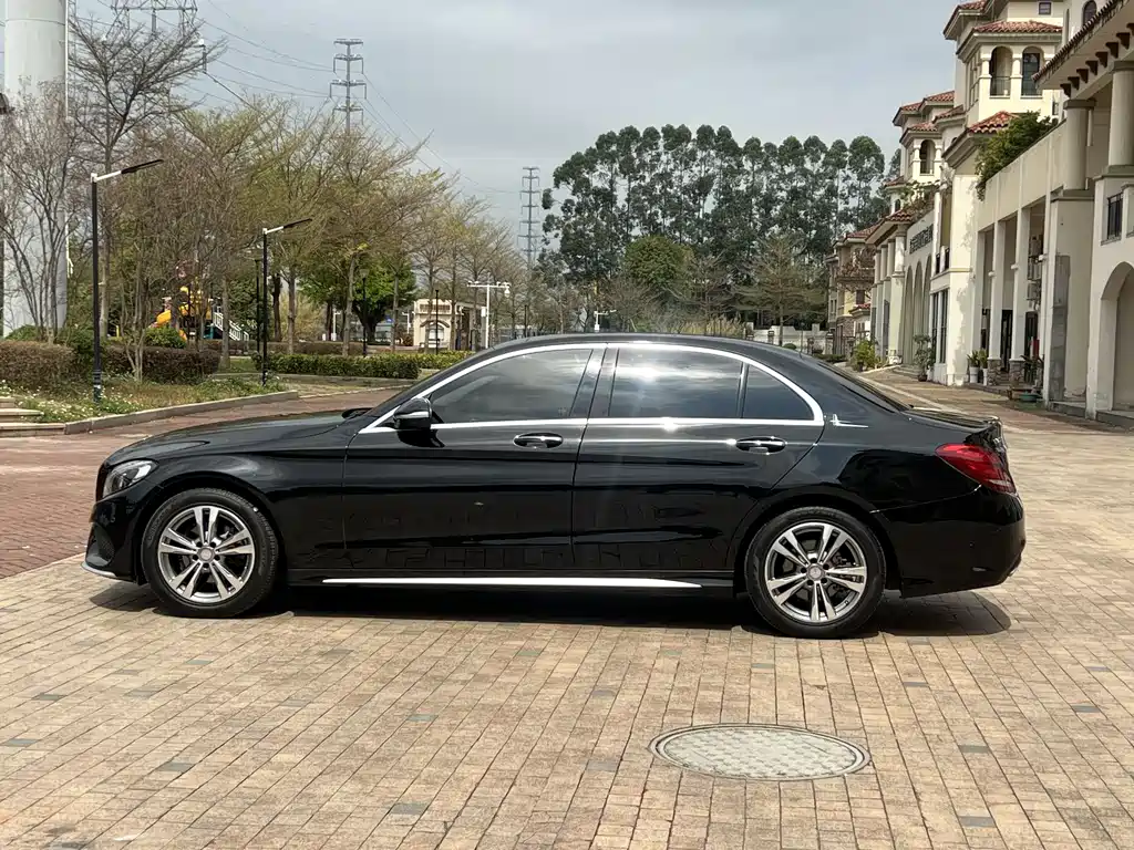 MERCEDES-BENZ C CLASS