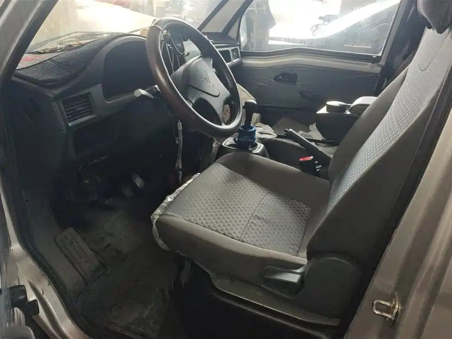 Wuling Sunshine 2023 1.5L 5/7 мест