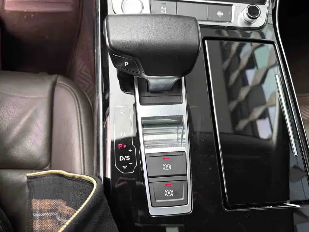 Audi A8 2018 A8L 55 TFSI quattro Premium