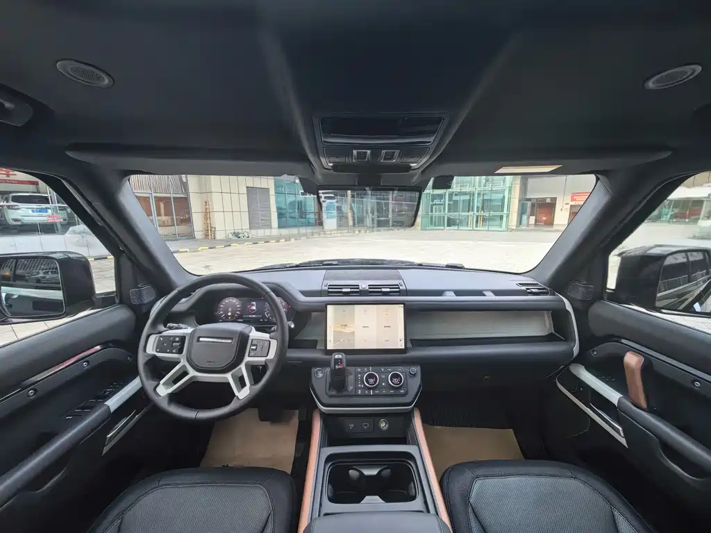 LAND ROVER  DEFENDER