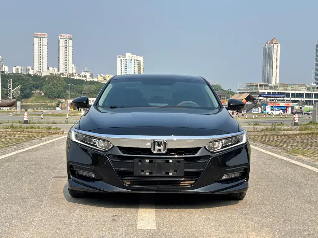 Honda Accord 2018 260TURBO Elite V