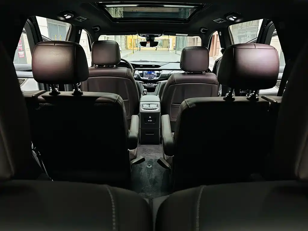 Cadillac XT6 — миниатюра 10