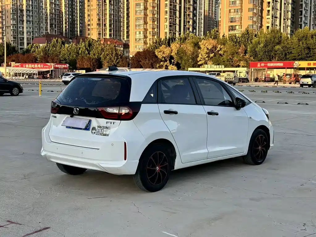 Honda Fit — миниатюра 4