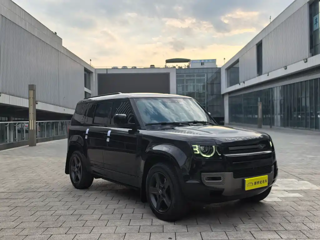 LAND ROVER  DEFENDER