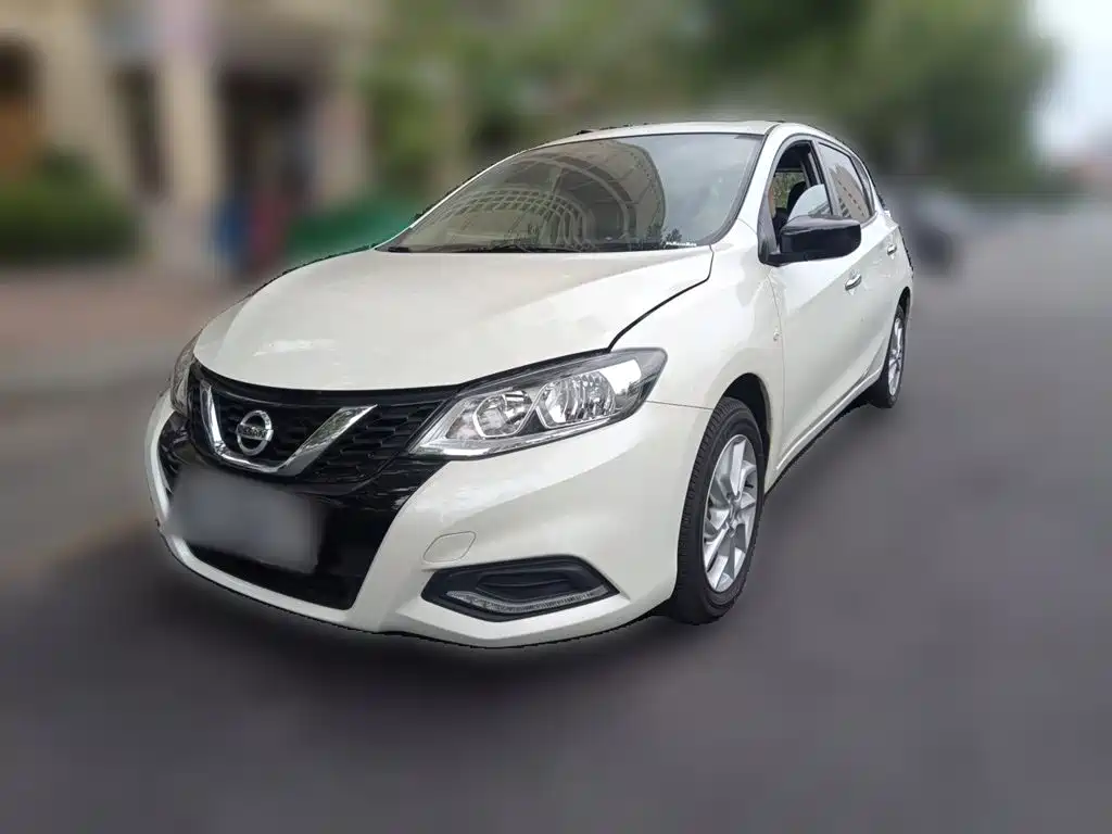 Nissan Tiida — миниатюра 2