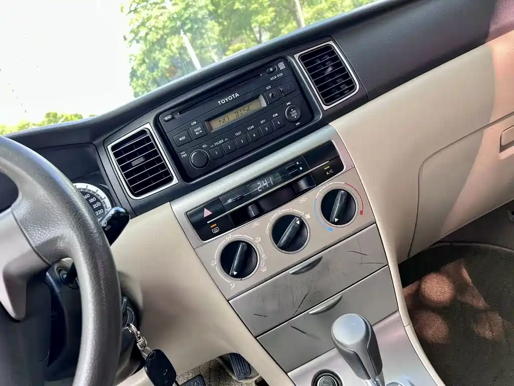 Toyota Corolla — миниатюра 15