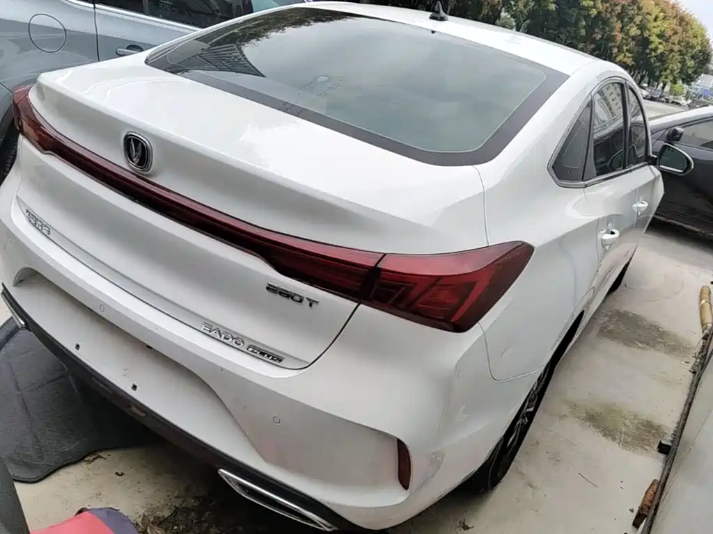 Changan Eado — миниатюра 7