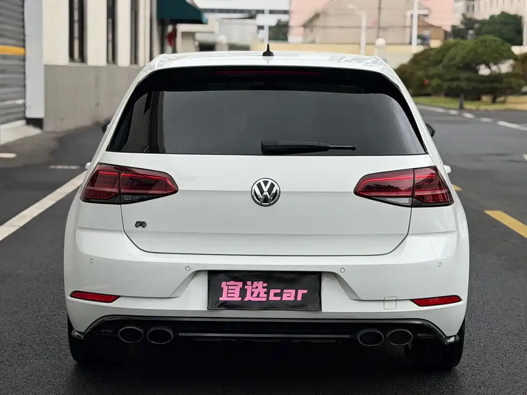 Volkswagen Golf 2017 2.0TSI R