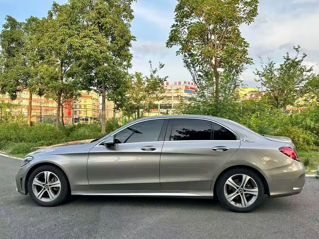 Mercedes-Benz C-Class — миниатюра 9