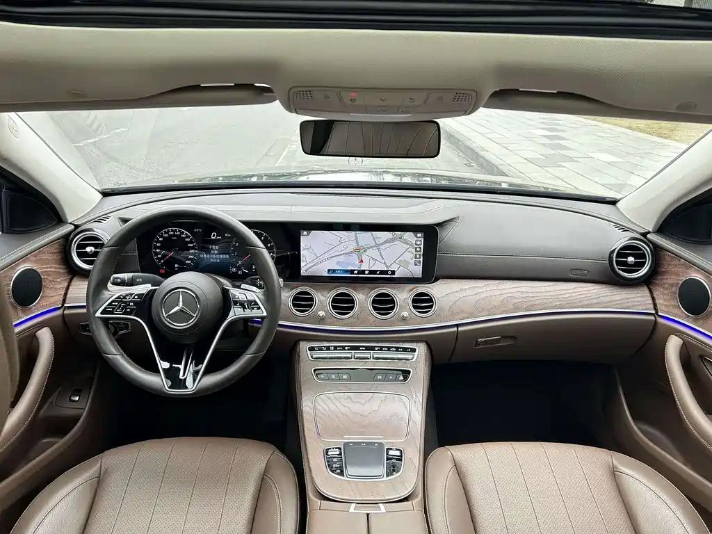 MERCEDES-BENZ E CLASS